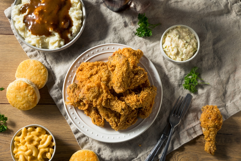 Enjoy Southern Fried Chicken and sides at Walnut Hills, one of the best places to eat in Vicksburg, MS.